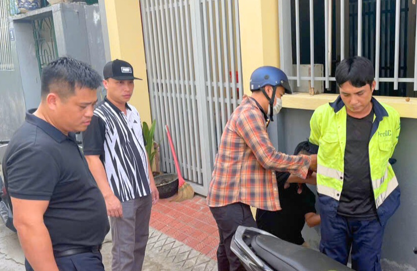 Công an phường Bạch Đằng bắt giữ đối tượng tàng trữ trái phép chất ma tuý